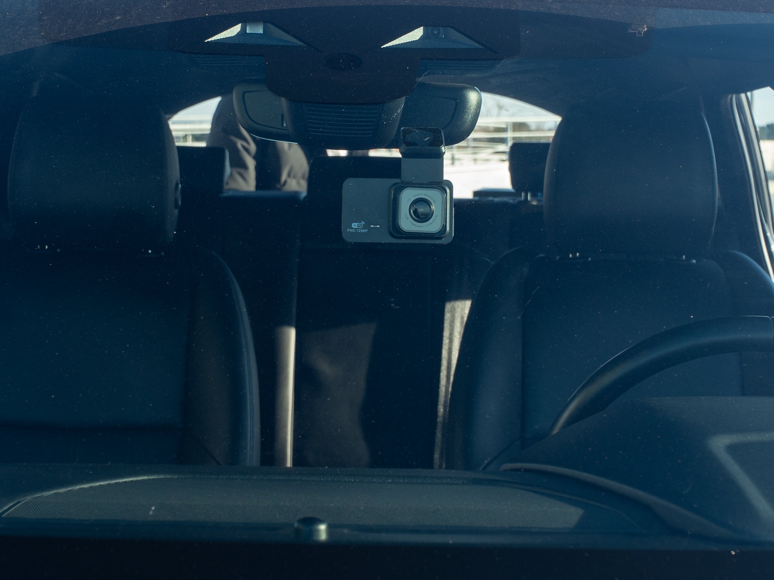 Accident de voiture : pourquoi une dashcam peut vous éviter de gros problèmes