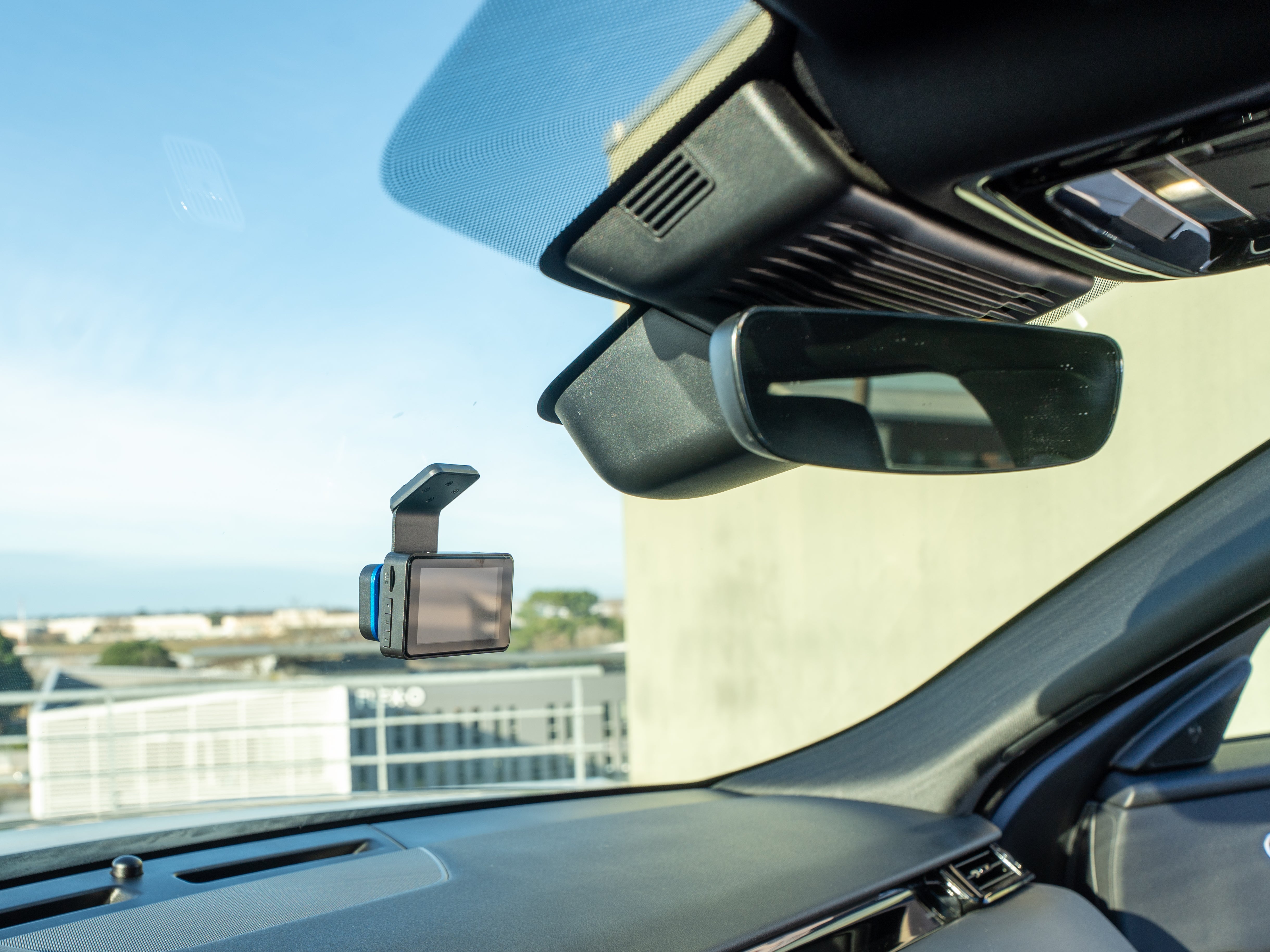 Dashcam infrarouge : pourquoi les chauffeurs VTC de nuit ne peuvent plus s’en passer